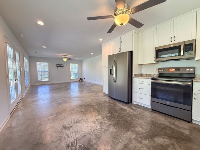 2130 Indian Mound Rd, Woodlawn, TN 37191