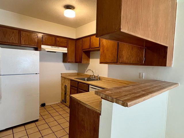 707 Ruth Ct, Unit A, Navasota, TX 77868