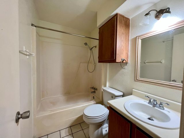 707 Ruth Ct, Unit A, Navasota, TX 77868