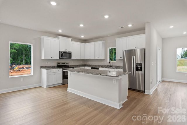 6626 Fairford Drive, Charlotte, NC 28215