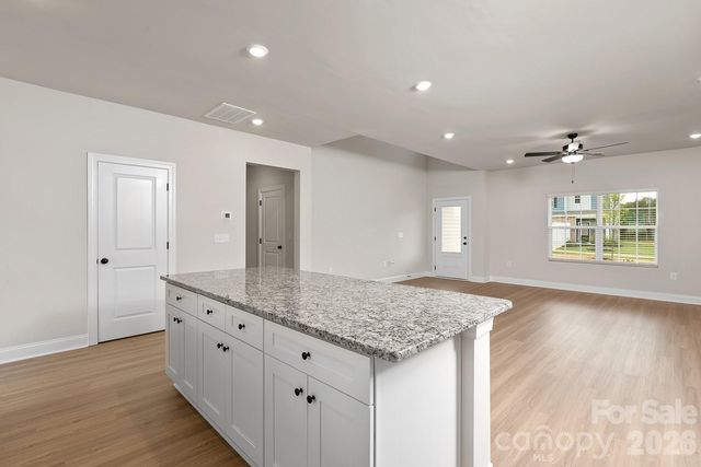 6626 Fairford Drive, Charlotte, NC 28215