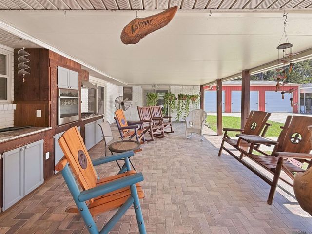 9808 Arnold Rd, Denham Springs, LA 70726