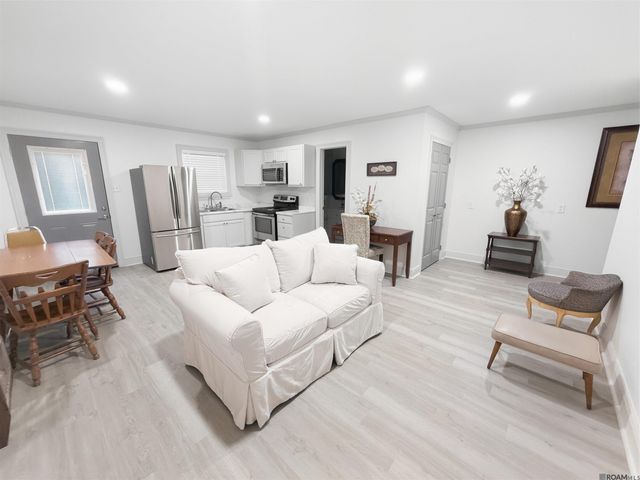 9808 Arnold Rd, Denham Springs, LA 70726