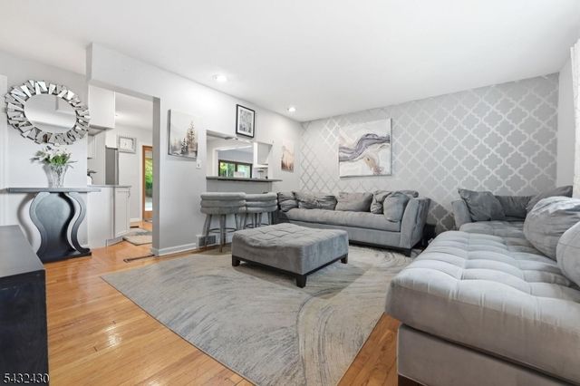 35 Deerfield Dr, West Orange Twp., NJ 07052