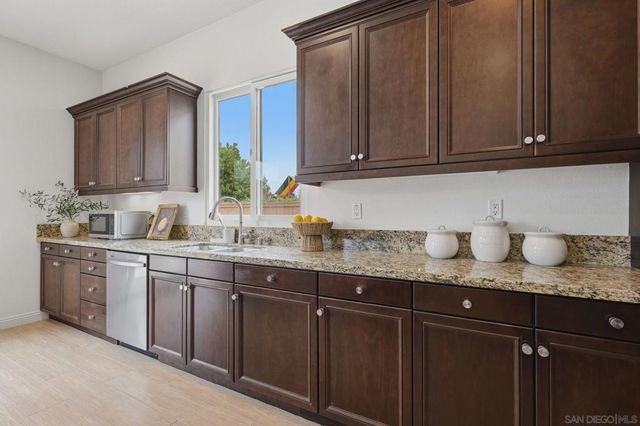 8624 Tillage, San Diego, CA 92127