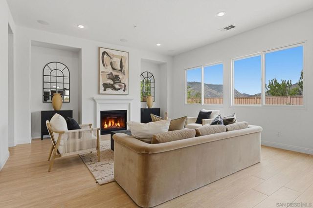 8624 Tillage, San Diego, CA 92127