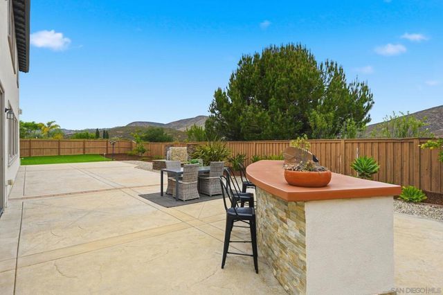 8624 Tillage, San Diego, CA 92127
