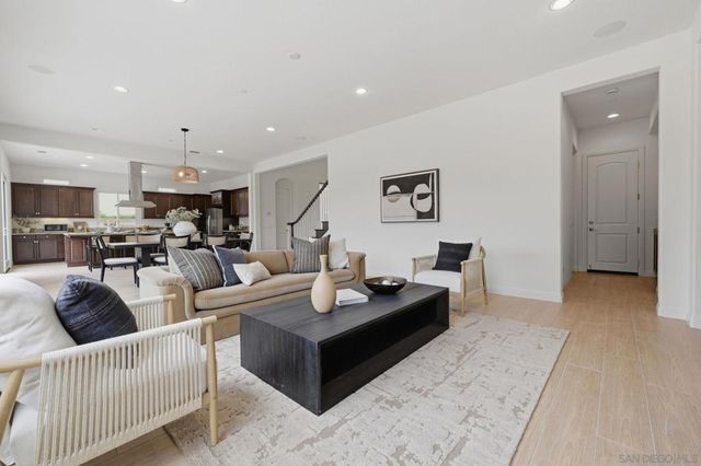 8624 Tillage, San Diego, CA 92127
