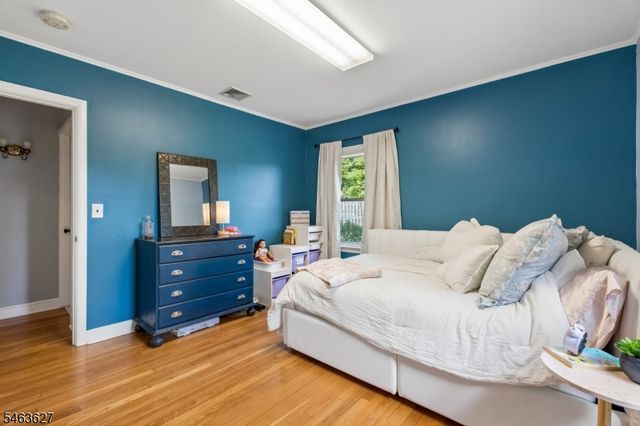 17 Cherry Ln, Mendham Twp., NJ 07945