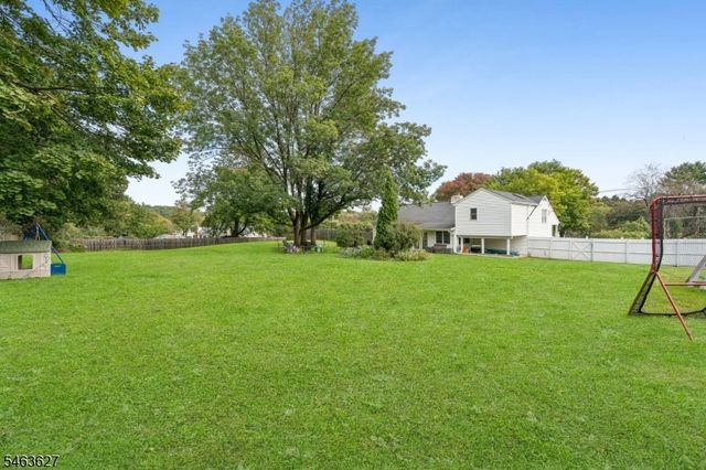 17 Cherry Ln, Mendham Twp., NJ 07945