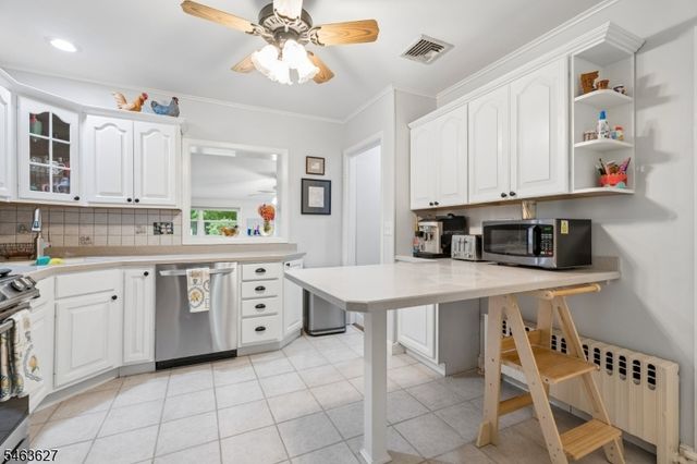 17 Cherry Ln, Mendham Twp., NJ 07945