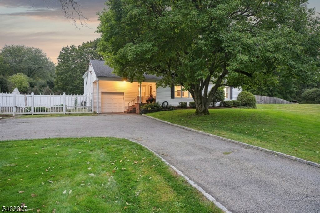 17 Cherry Ln, Mendham Twp., NJ 07945 — photo 2