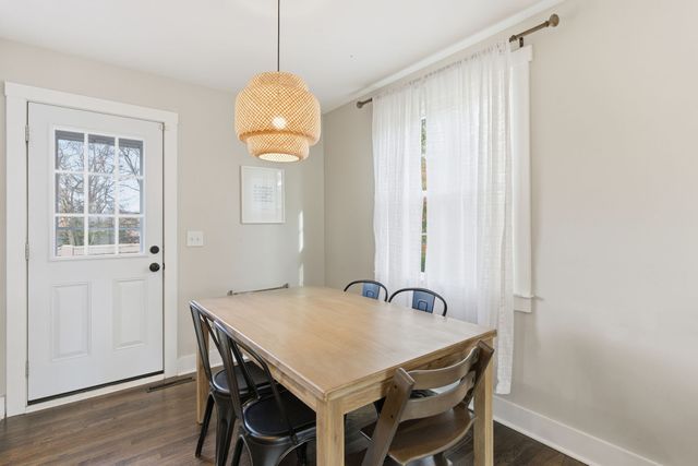 228 Lakeside Park Dr, Hendersonville, TN 37075