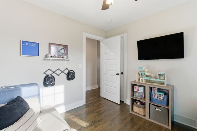 228 Lakeside Park Dr, Hendersonville, TN 37075