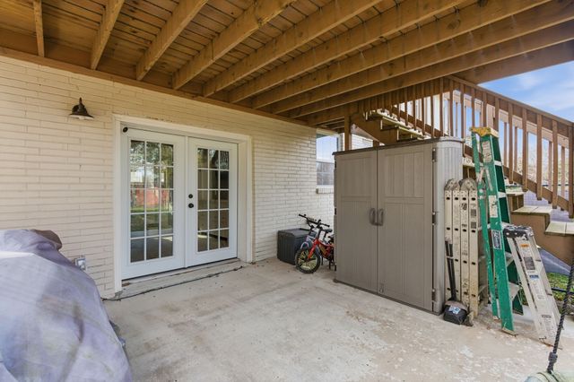 228 Lakeside Park Dr, Hendersonville, TN 37075