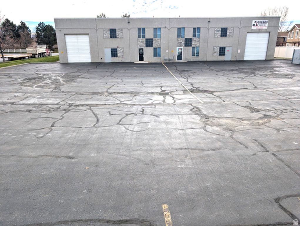 9538 S 670 W #B, Sandy, UT 84070 — photo 2