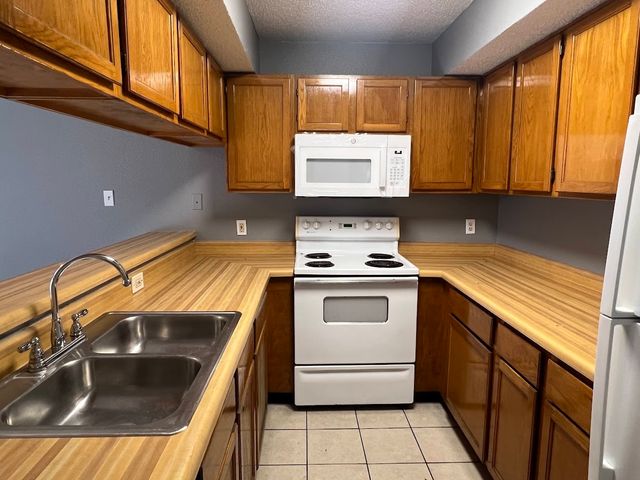 6108 Abrams Road 108, Dallas, TX 75231