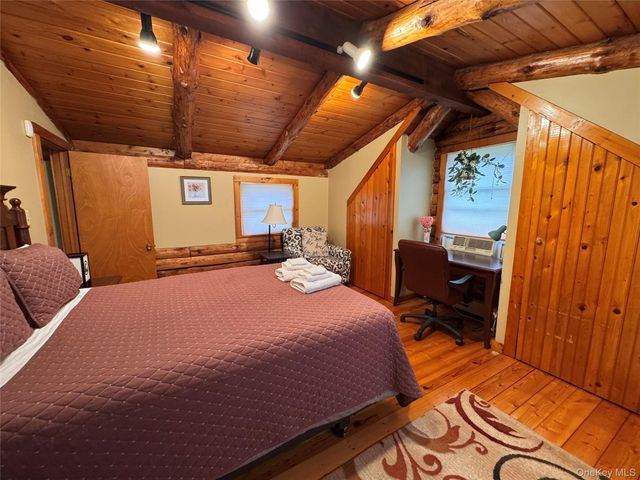 184 Tally Ho Road, Middletown, NY 10940