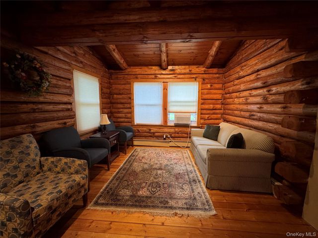 184 Tally Ho Road, Middletown, NY 10940
