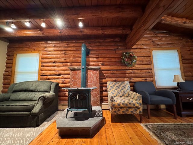 184 Tally Ho Road, Middletown, NY 10940