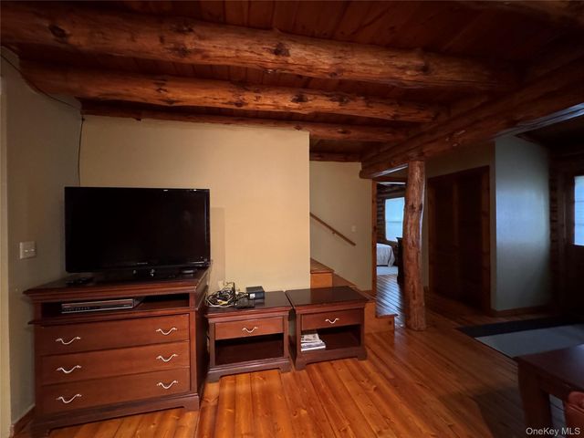 184 Tally Ho Road, Middletown, NY 10940