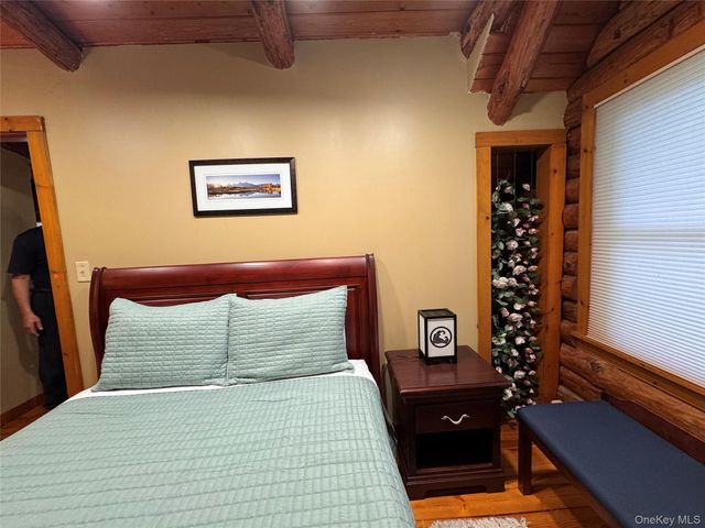 184 Tally Ho Road, Middletown, NY 10940