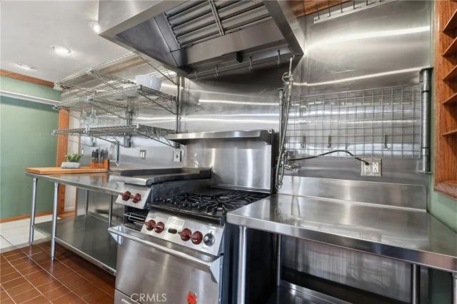 641 Ridgefield, Claremont, CA 91711