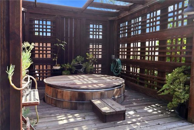 641 Ridgefield, Claremont, CA 91711