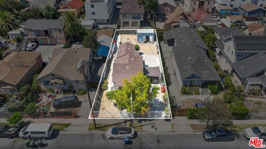 1525 W 37th Street, Los Angeles, CA 90018