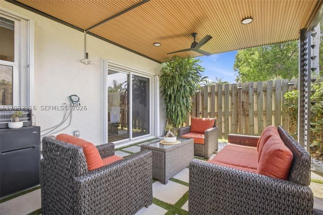 2605 SE 10th St 2605, Homestead, FL 33035