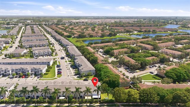 2605 SE 10th St 2605, Homestead, FL 33035