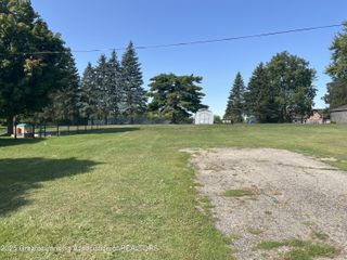 823 N Lansing Street, St. Johns, MI 48879