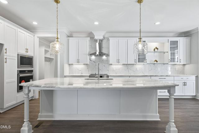 613 Darian Woods Drive, Holly Springs, NC 27540