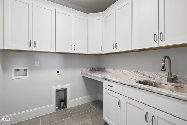 613 Darian Woods Drive, Holly Springs, NC 27540