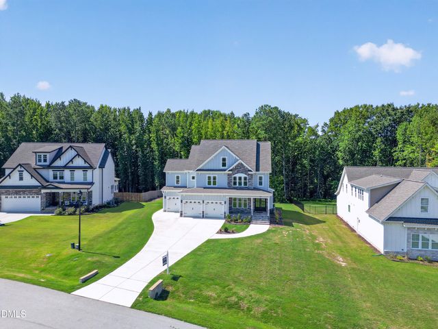 613 Darian Woods Drive, Holly Springs, NC 27540