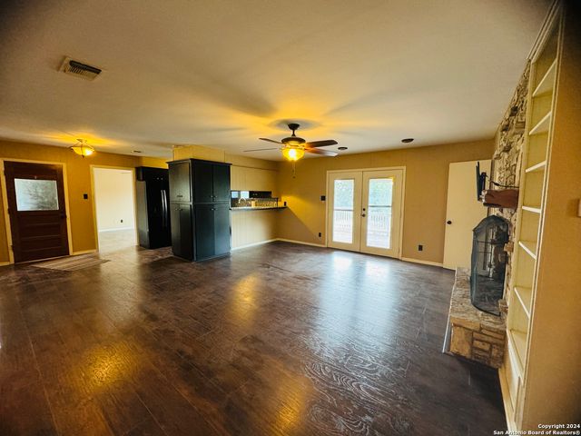 440 Cedar Springs, Spring Branch, TX 78070