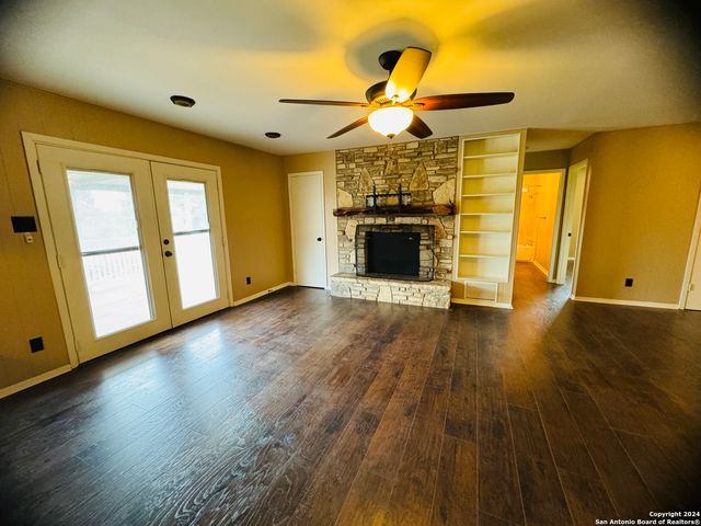 440 Cedar Springs, Spring Branch, TX 78070