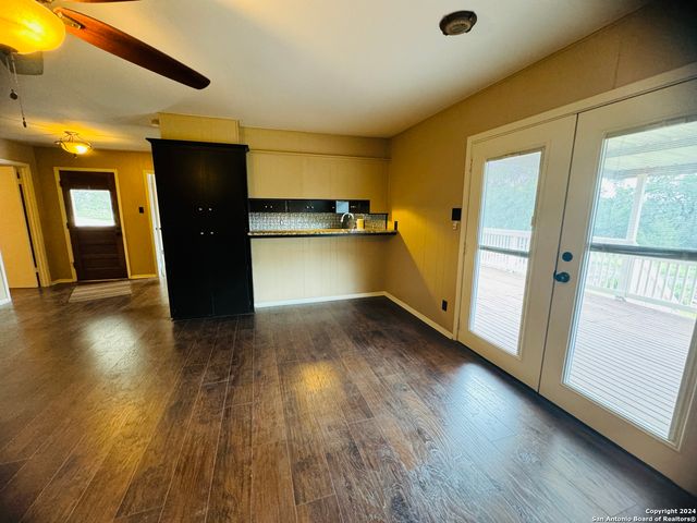 440 Cedar Springs, Spring Branch, TX 78070