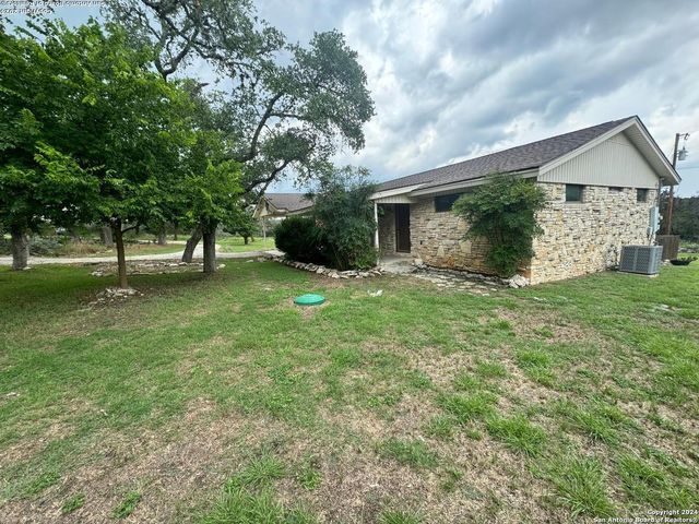 440 Cedar Springs, Spring Branch, TX 78070