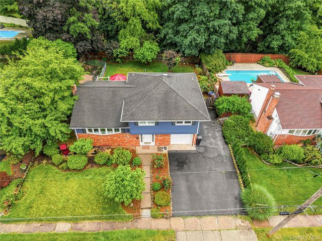 4 Forest Knoll Drive, Suffern, NY 10901