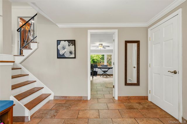 4 Forest Knoll Drive, Suffern, NY 10901