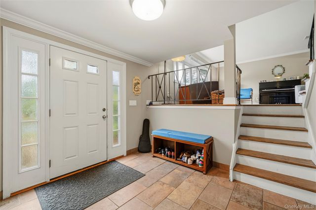 4 Forest Knoll Drive, Suffern, NY 10901