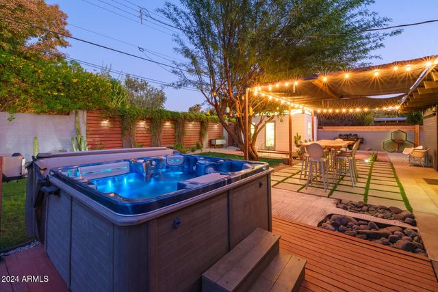 5809 N 10th Street, Phoenix, AZ 85014