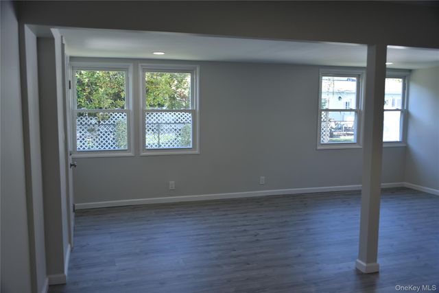 55 Acre Lane, Hicksville, NY 11801