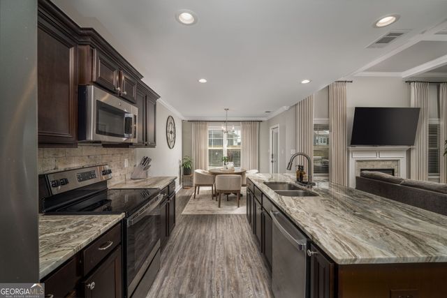 315 Creek Ridge Drive, Warner Robins, GA 31088