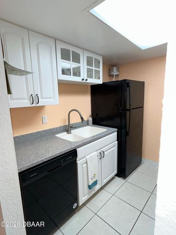 2810 Ocean Shore Blvd Apt 2, Ormond Beach, FL 32176