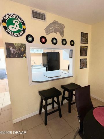 2810 Ocean Shore Blvd Apt 2, Ormond Beach, FL 32176