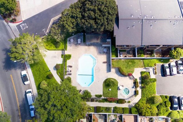 4241 Mesa Vista Way, Unit 5, Oceanside, CA 92057