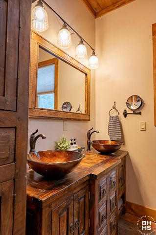 773 Bartlett Carry Road, Saranac Lake, NY 12983