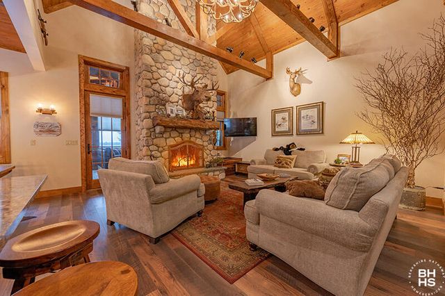 773 Bartlett Carry Road, Saranac Lake, NY 12983